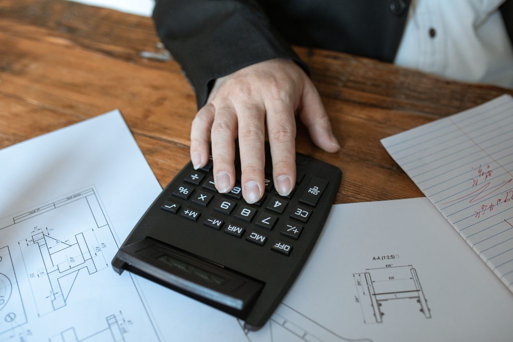 Calculating a discount and final sale price